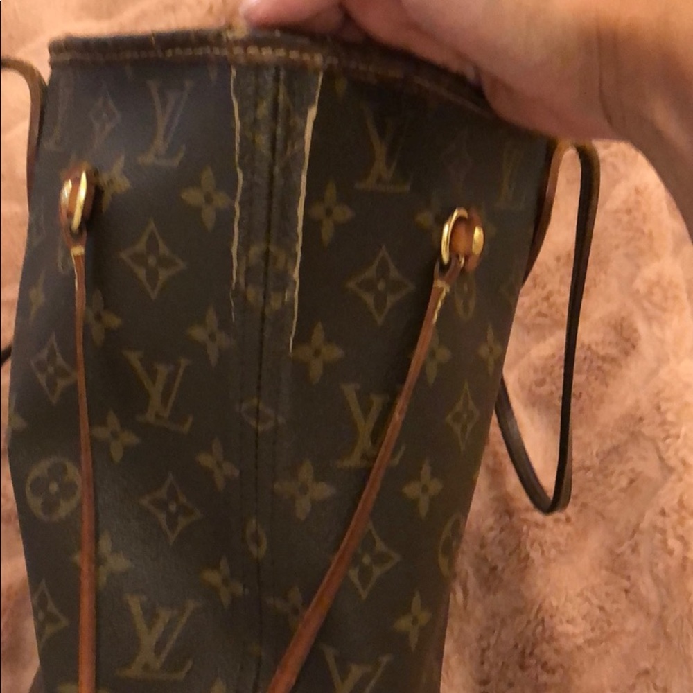 Louis Vuitton Neverfull MM - Picture 5 of 8